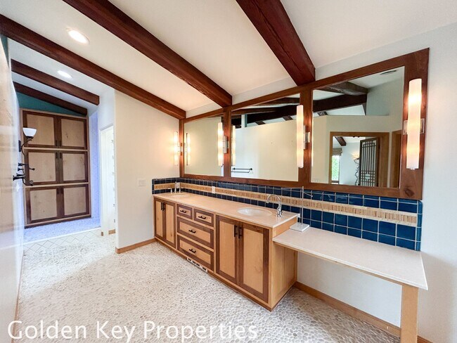 Building Photo - Stunning and unique custom home in Cardiff...