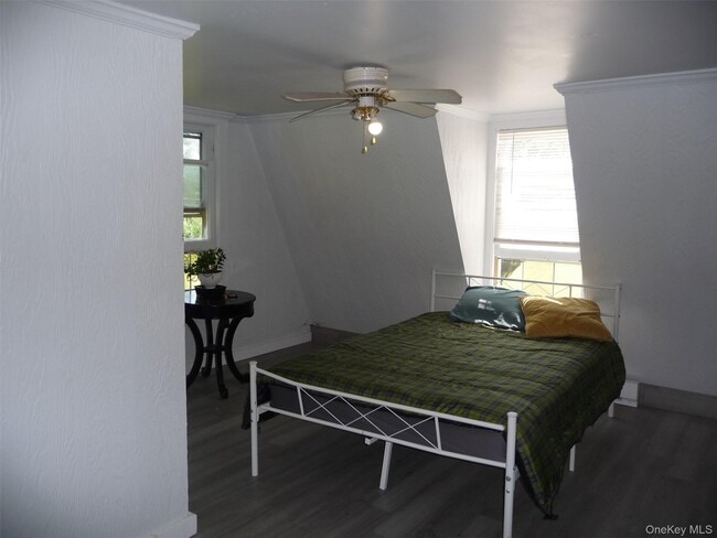 Building Photo - 971 US-209