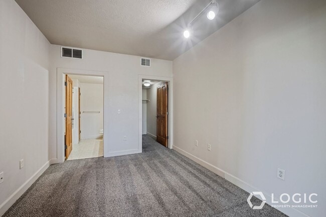 Building Photo - 6605 N 2200 W