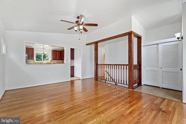 Building Photo - 6609 Bowie Dr