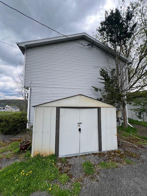 Building Photo - 823 Martin St