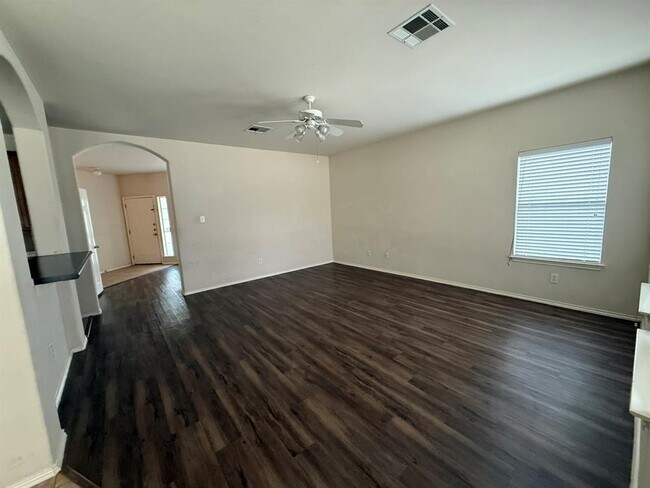 Building Photo - 1514 Kothman Dr