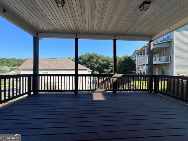 Building Photo - 370 Broadmoor Dr