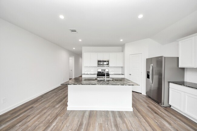 Building Photo - 8614 Shumard Oak Dr