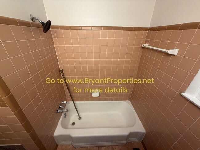Building Photo - *2712 Wellman Dr