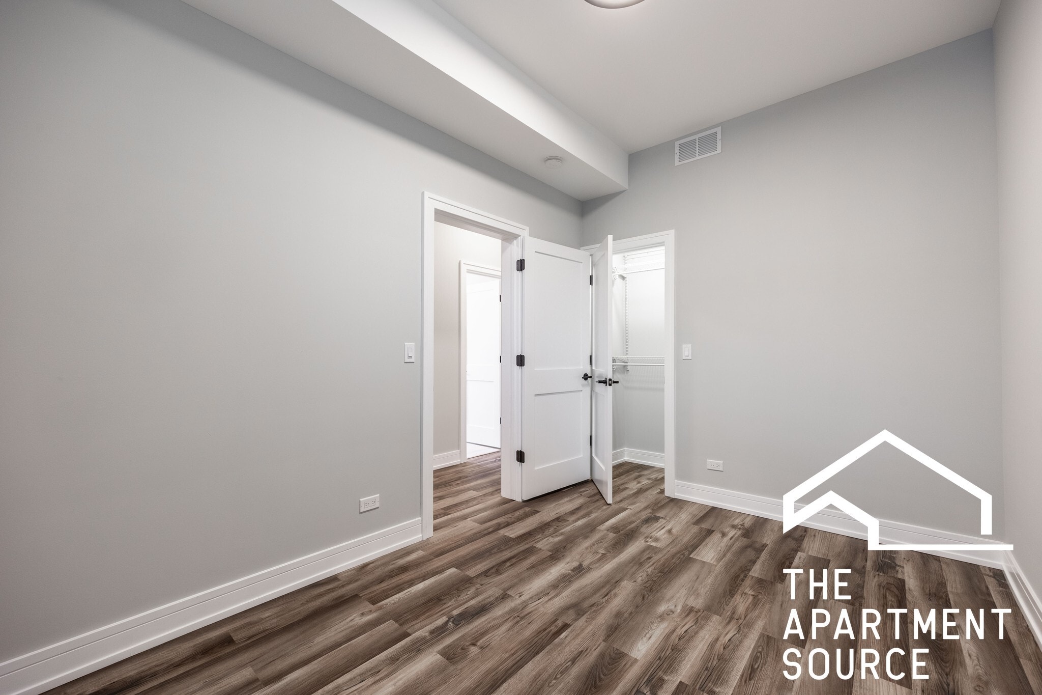 Building Photo - 2937 N Ashland Ave