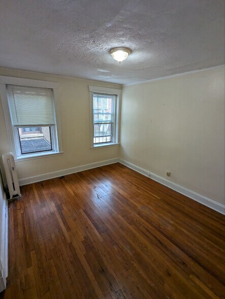 Building Photo - 360 Riverway