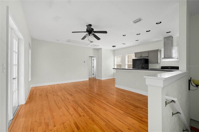Building Photo - 5214 SW 91st Way