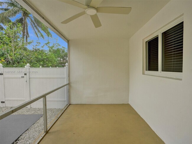 Building Photo - 932 Mandarin Isle