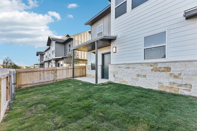 Building Photo - 17012 Marsh Wren Pass