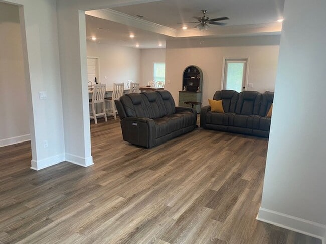Building Photo - 1020 Ballantyne Ln