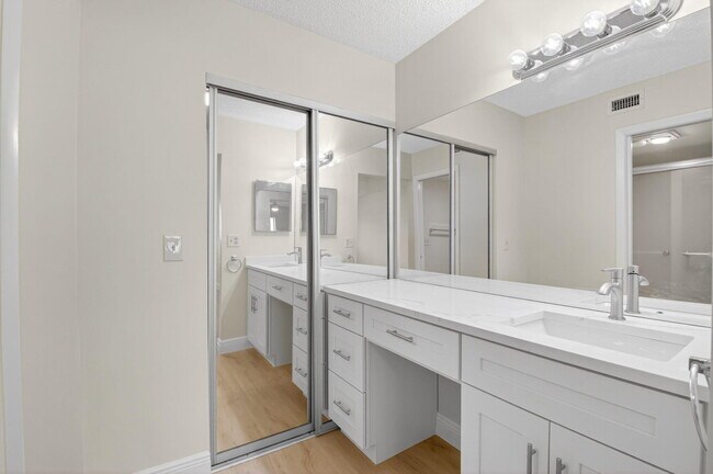 Building Photo - 5574 Witney Dr