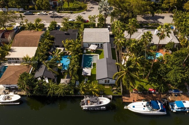 Building Photo - 901 NW 7th Street Rd