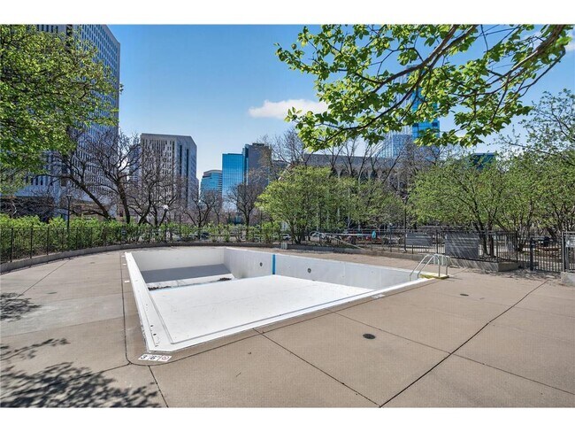 Building Photo - 19 S 1st St