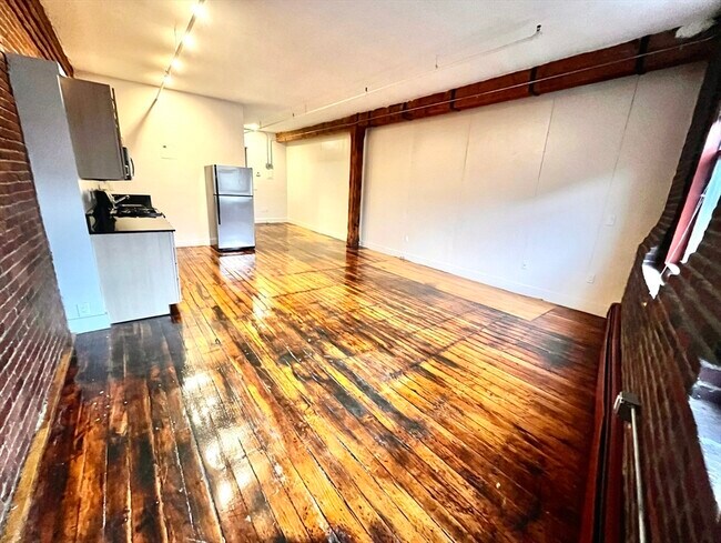 Building Photo - 790 Tremont St