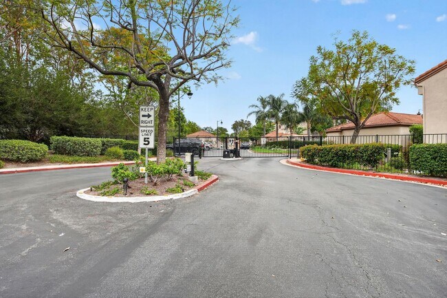 Building Photo - Gated Lake Forest Condo | Pool, Spa, Washer/Dryer & 3 Parking Spaces