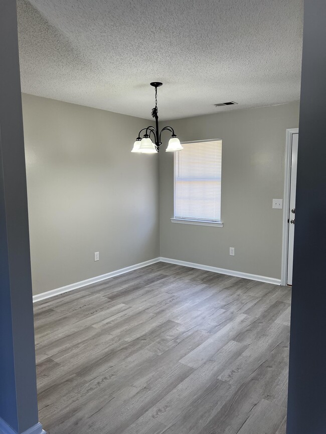 Building Photo - 274 Hunters Branch Dr