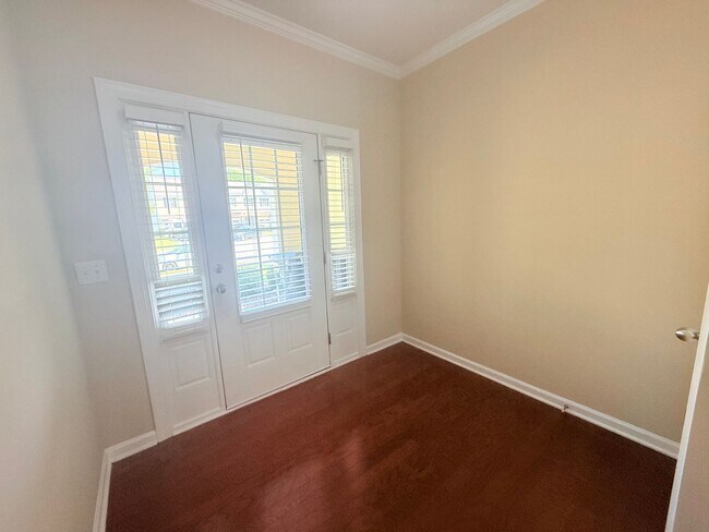 Building Photo - Beautiful Providence Place Townhome Near RTP & RDU – Pool Community!
