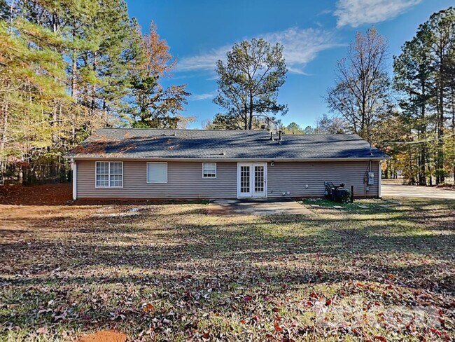 Building Photo - 404 Wolf Creek Ct