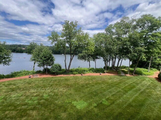 Building Photo - 55 River Front Dr