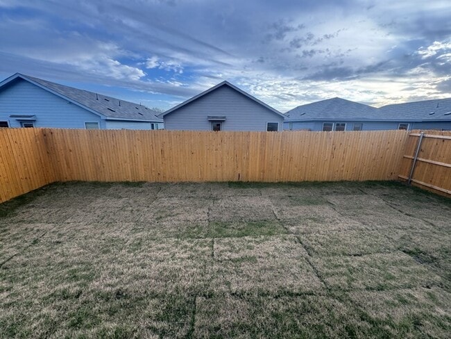 Building Photo - 405 Shearwater Ave