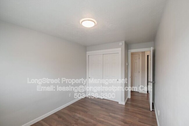 Building Photo - 205 6th Ave SE