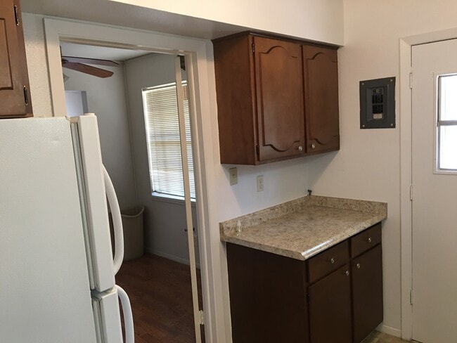 Building Photo - 2902 Airport Rd