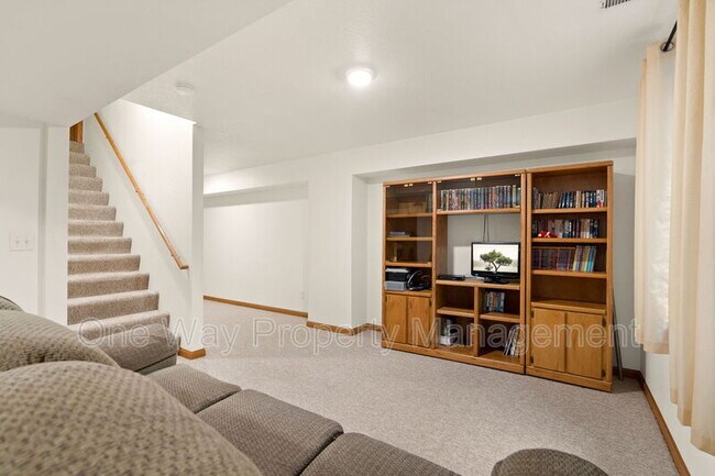 Building Photo - 508 Parkwood Dr