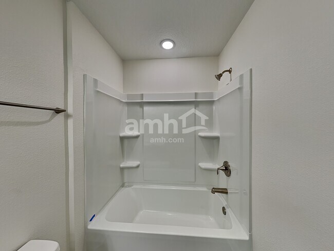 Building Photo - 2849 Ponds Trl