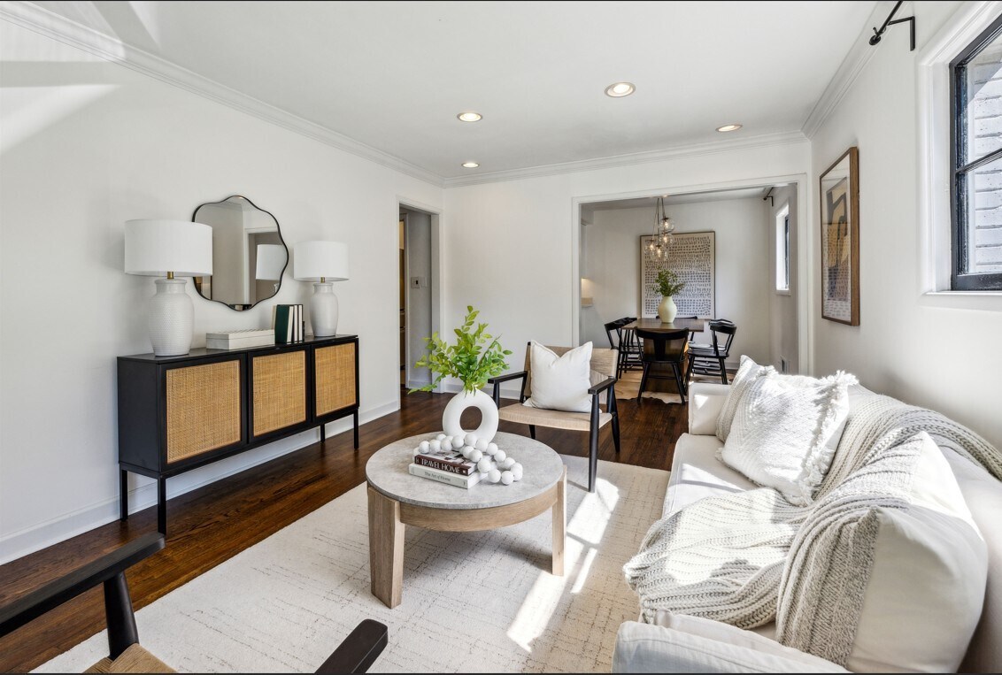 Building Photo - 2129 Arlington Ave NE