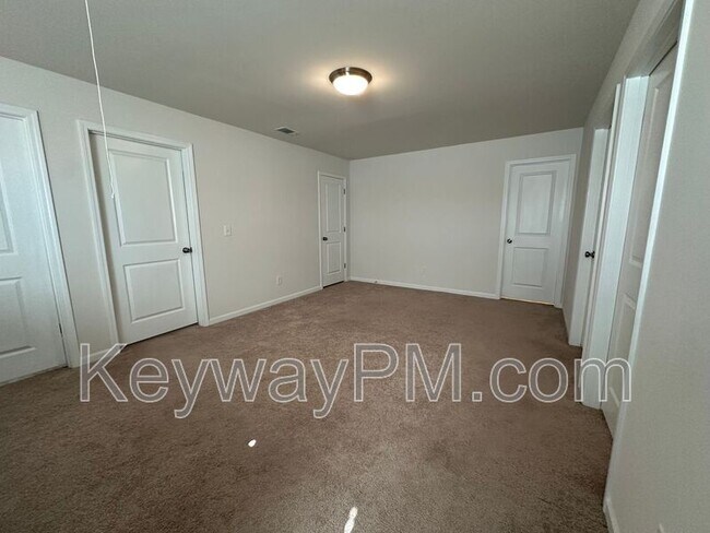 Building Photo - 4150 Thimbleberry Dr