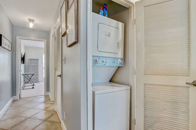 Building Photo - 661 Ponte Vedra Blvd