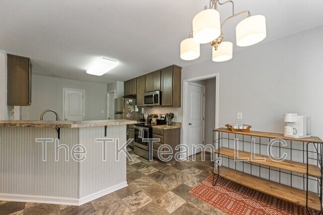 Building Photo - 155 Rose Brier Lane.