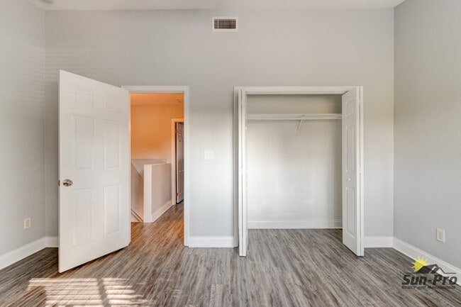 Building Photo - 480 Reed Canal Rd