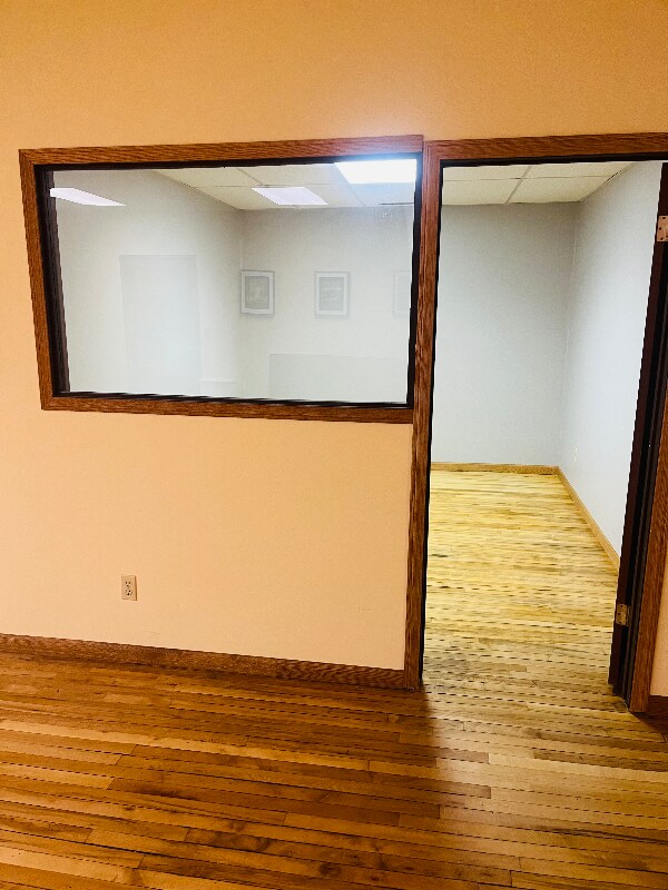 Building Photo - 124 1/2 S 2nd St