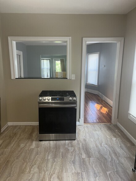 Building Photo - 79 Florida St