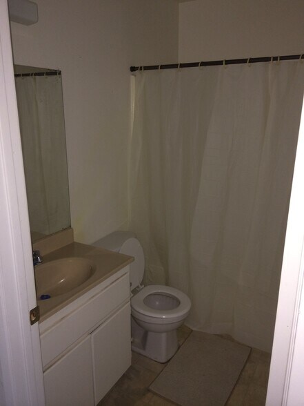 Building Photo - 1251 S Meadow Ln