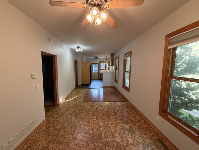 Building Photo - 1333 E Wilson St