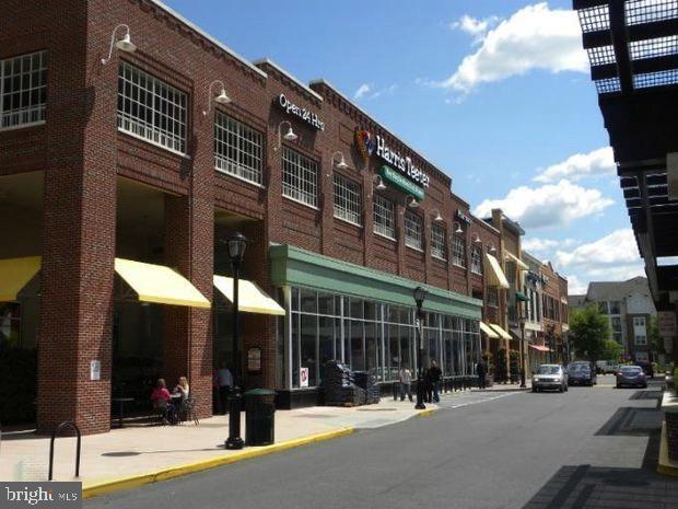 Building Photo - 12954 Centre Park Cir