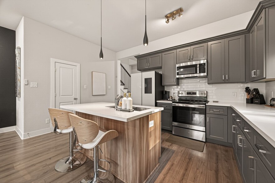 Building Photo - 4221 Galesburg St