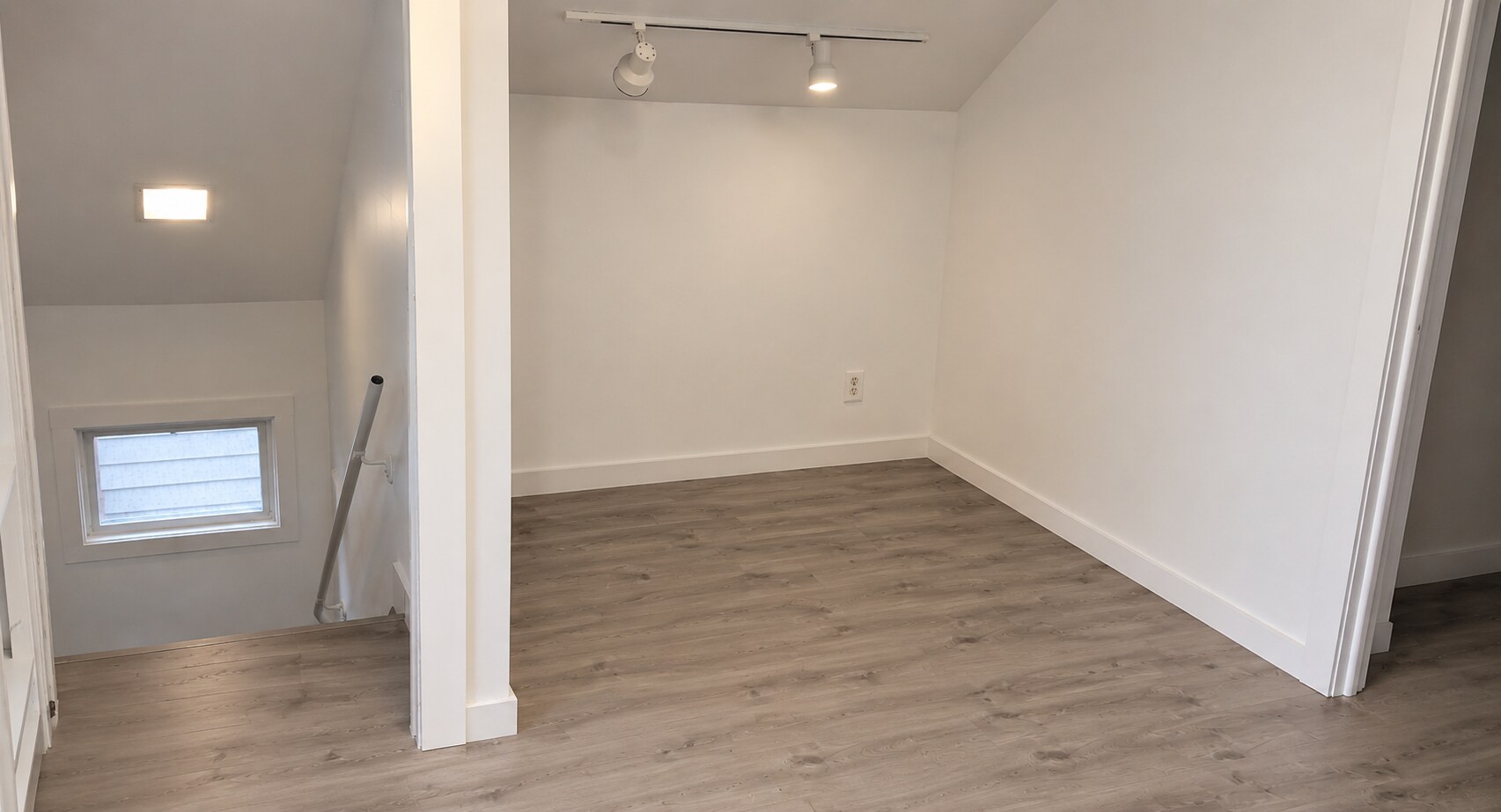 Building Photo - 6324 W Girard Ave