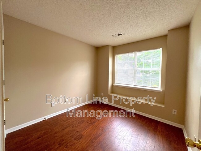 Building Photo - 13656 Meade Glen Ct