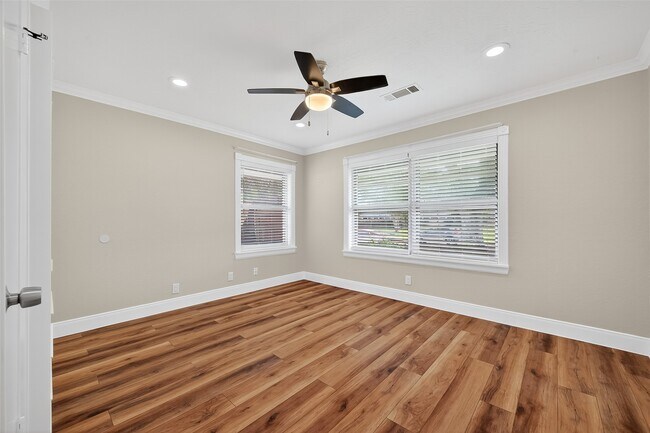Building Photo - 4038 Cheena Dr