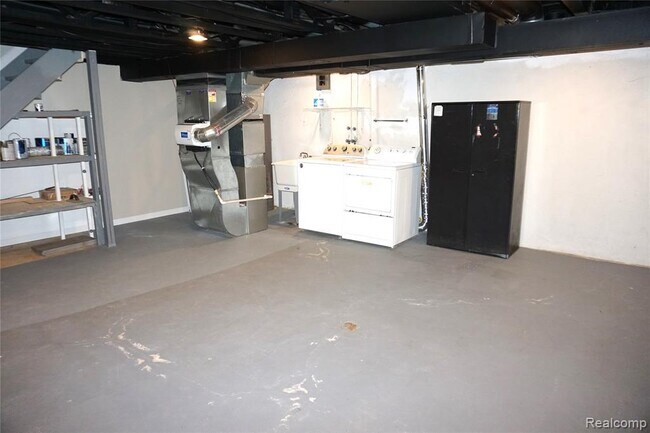 Building Photo - 33647 Bayview Dr