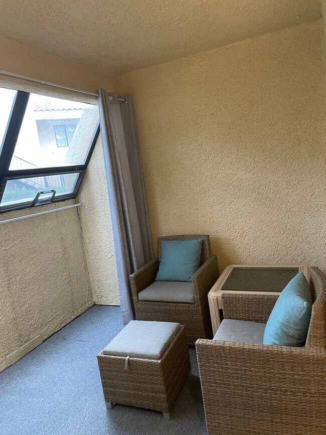 Building Photo - 601 Cabrillo Cir