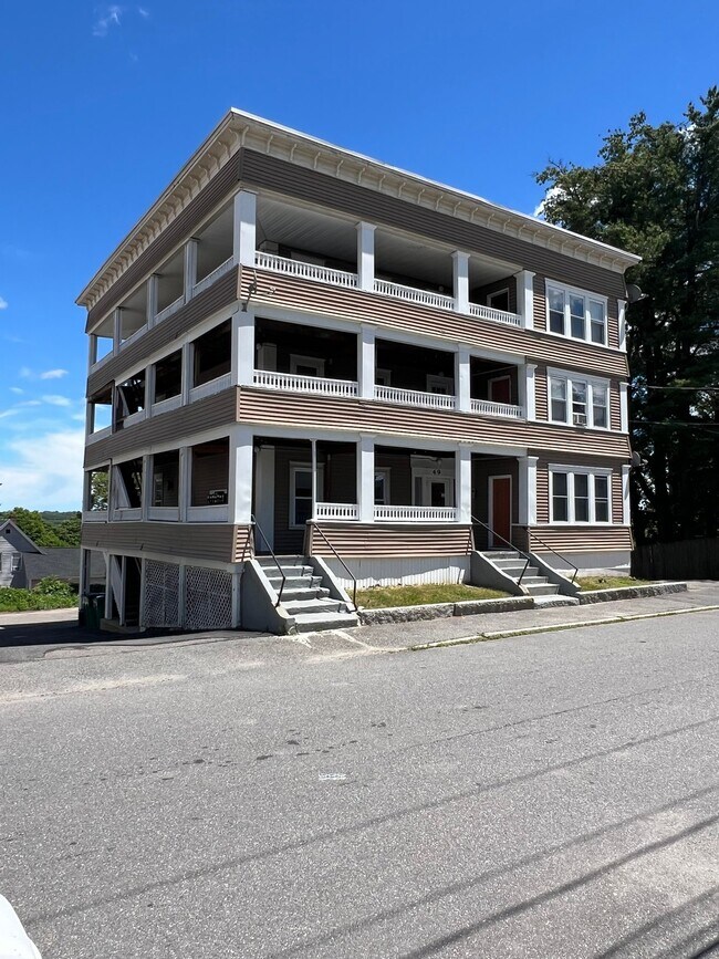 Building Photo - 49 Cedar St