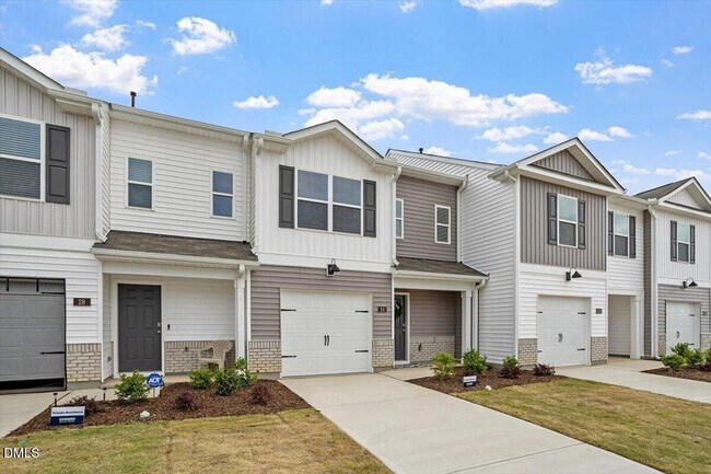 Building Photo - 24 Red Clover Dr