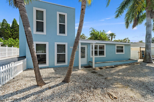 Building Photo - 1779 Len Dr