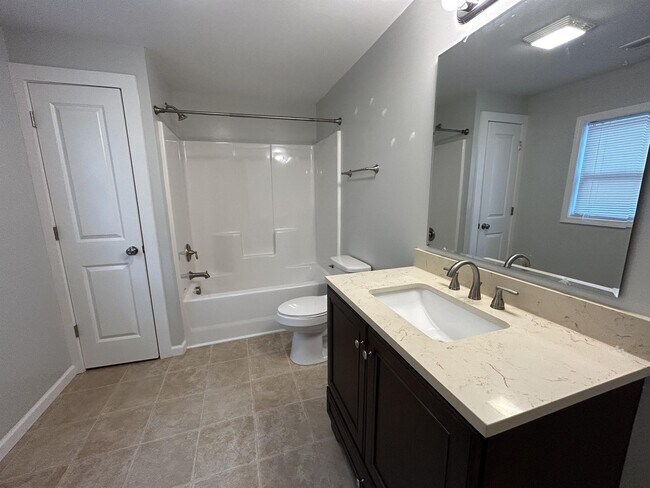 Building Photo - 121 Walker St