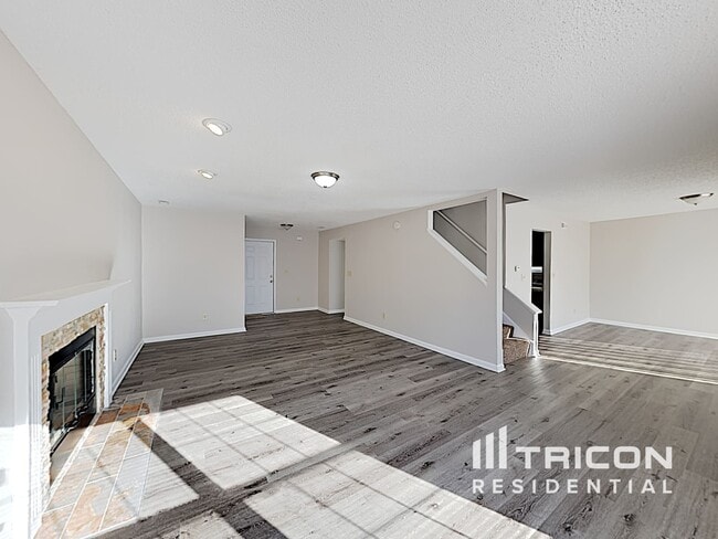Building Photo - 10333 Liverpool Way